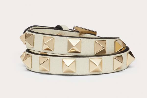 ヴァレンティノの人気「ウィメンズ・ジュエリー」スタッズ付きレザーブレスレット&“Vロゴ”ピアスなど