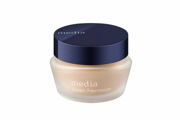 メディア“しっとり肌”を叶える高保湿クリームファンデ＆保湿感パウダーファンデ