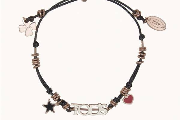 トッズのユニセックスジュエリー特集、アイコンシューズ「ゴンミーニ」モチーフのブレスレットなど