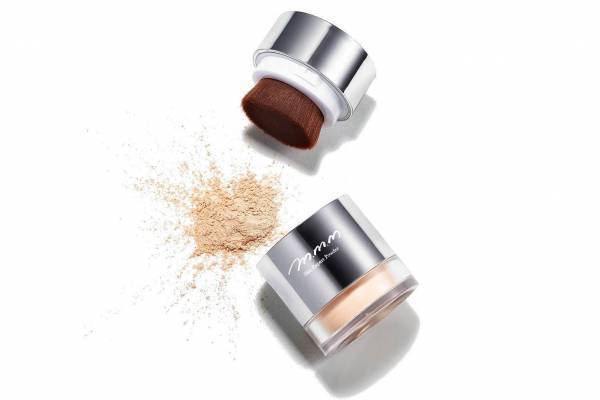 ムー“透け感ベージュ”のフェイスパウダーに詰め替えOKなレフィル新登場