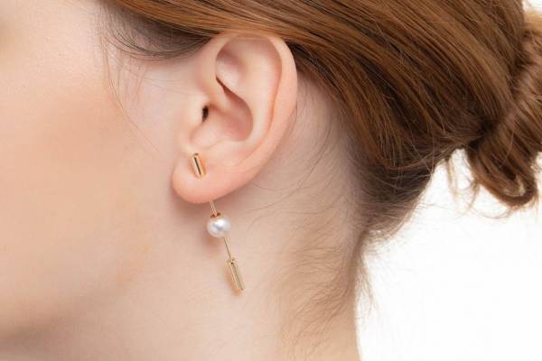 ヒロタカ新作ジュエリー、“南国の鳥”着想のイヤーカフやぐるぐる螺旋型ピアス