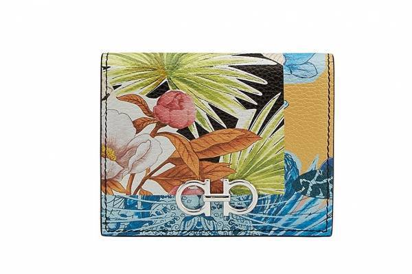 サルヴァトーレ フェラガモの人気レディース財布、“スカーフプリント”風の草花柄ミニ財布など