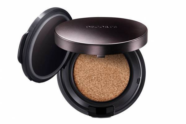 コスメデコルテ“ツヤ肌”叶う新作クッションファンデ、素肌感のある“フレッシュ”な仕上がり