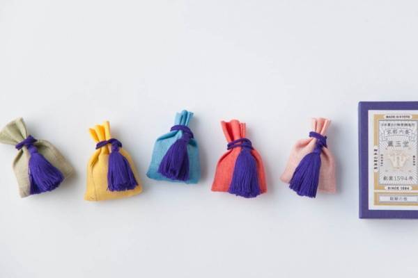 日本最古の御香調進所「薫玉堂」がニュウマン横浜に、老舗店が作るルームフレグランスやカラフル香袋