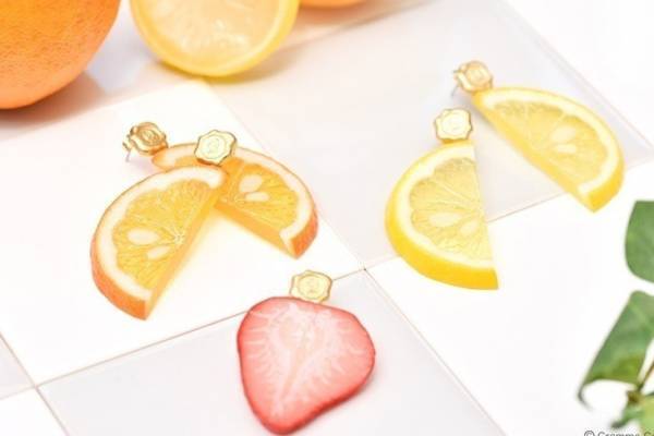 Q-pot.新作“果汁たっぷり”「フレッシュ フルーツ」ピアス、レモンケーキネックレスも