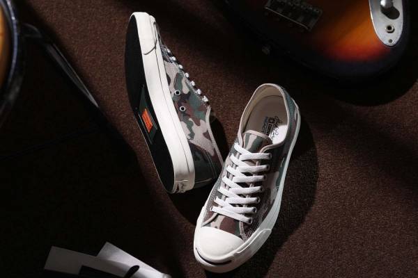 コンバースのスニーカー「ジャックパーセル」シックな“カモ柄”モデル、ブラックのアウトソールで