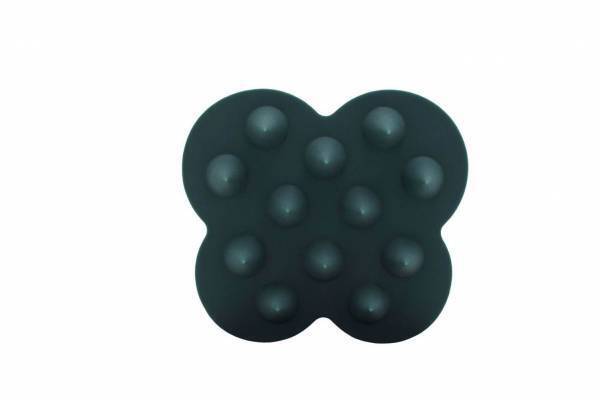 ukaのスカルプブラシ新作「ケンザン バリカタ」より強い力で頭皮ケア