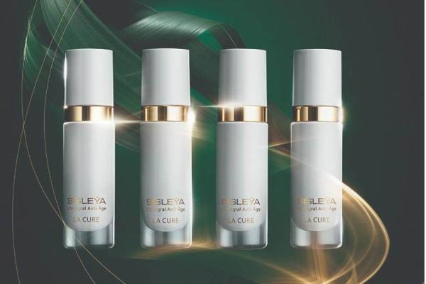 シスレーの集中ケア美容液「シスレイヤ インテグラル ラ キュール」4週間で肌が変わる