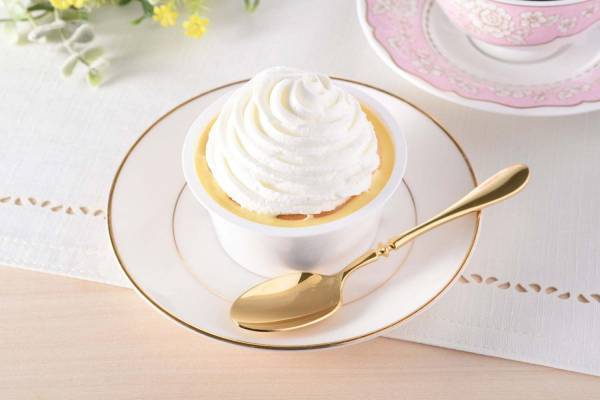 ファミリーマートの新作スイーツ、“山盛りクリーム”のチーズケーキや濃厚プリンのもちもちクレープ