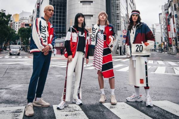 フィラ×メゾン ミハラヤスヒロ - パッチワークTシャツやワンピース、凹凸ソールスニーカーなど