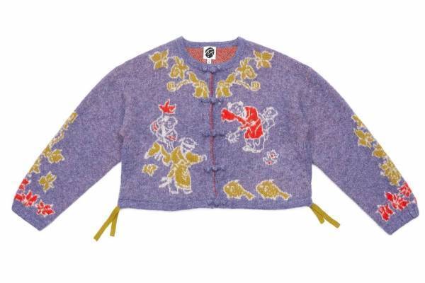 “チャイナ服”着想のニットウェア「ヤンヤン」新作、“カンフー”ジャケットやフラワー刺繍ワンピ