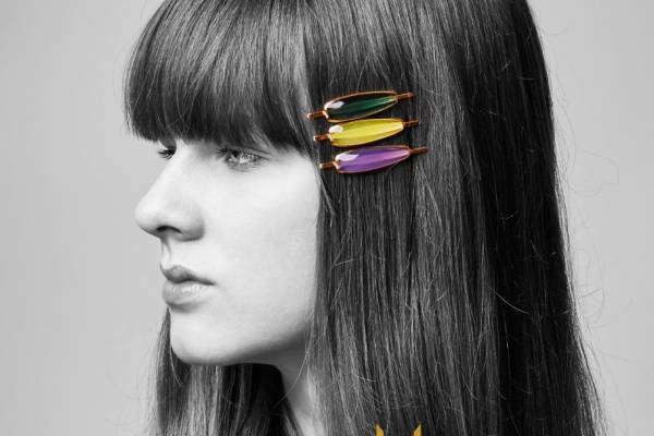 “まるでジュエリー”のようなヘアアクセサリー登場、鮮やかストーン主役のヘアピンやヘアスティック