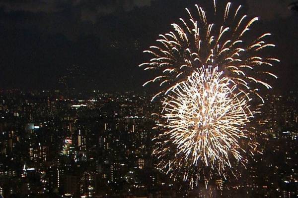 “バーチャル花火大会”東京スカイツリー＆すみだ水族館で、天望デッキやペンギンプールに花火を投映