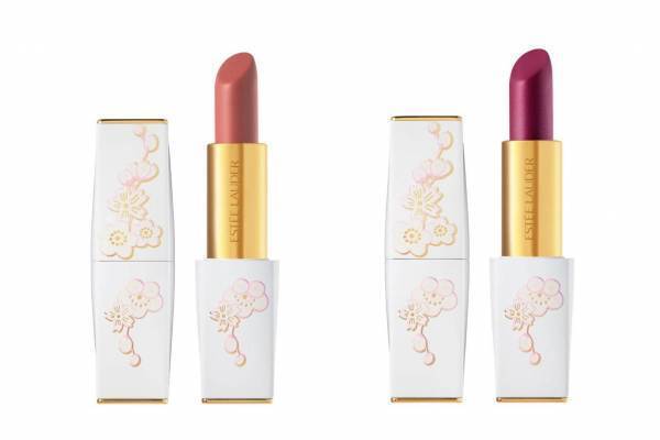 エスティ ローダーの“恋のお守り”リップに花々が咲くホワイトパッケージ