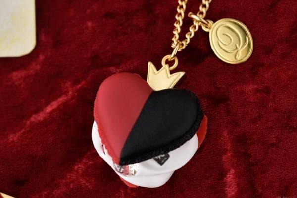 Q-pot.からディズニー ヴィランズの新作アクセサリー、マレフィセントやハートの女王をモチーフに