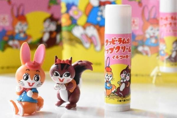 「クッピーラムネ」リップクリームに新作“イチゴの香り”、甘酸っぱい香り＆ほんのりピンク色