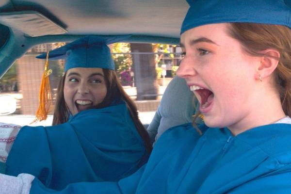 映画『ブックスマート 卒業前夜のパーティーデビュー』卒業パーティーに乗り込むガリ勉女子の青春コメディ