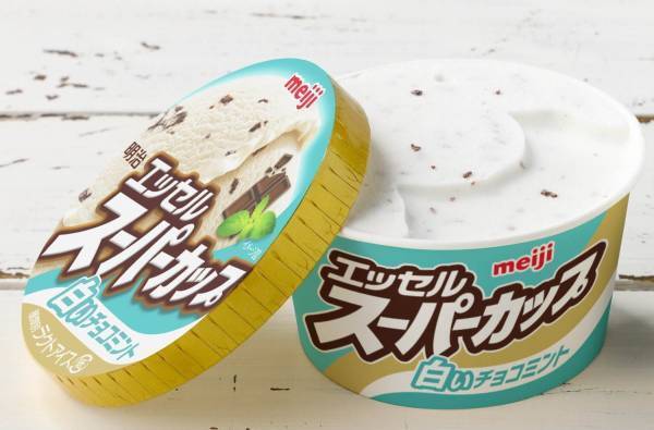 明治 エッセル スーパーカップ史上初“白い”チョコミントアイス、パリパリ食感のチョコチップ入り