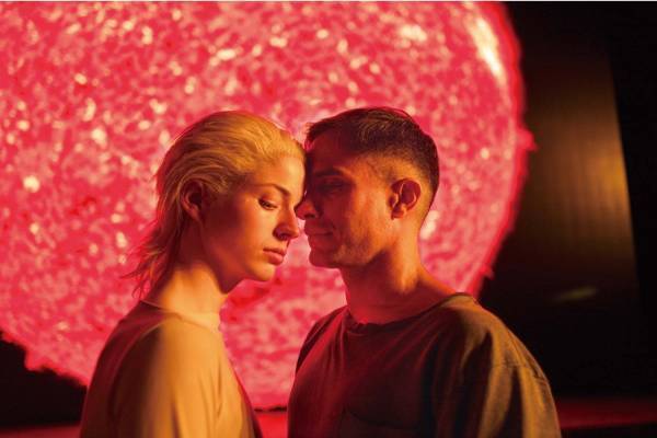 映画『エマ、愛の罠』パブロ・ラライン最新作、美しきダンサーが仕掛ける“愛の罠”