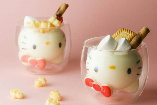 ドリンクを注ぐと“ハローキティが顔を出す”デザイングラス登場、グッドグラスによる手作りで