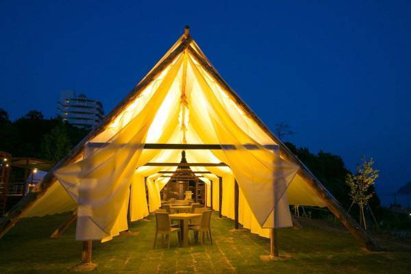 「グランピングヴィレッジHAJIME」京都に、貸切温泉や専用BBQ完備の国内最大級グランピング場