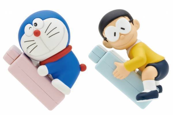 ドラえもん「ぎゅっと抱きつきケーブルカバー」漫画版セワシ&ドラえもんらが、充電ケーブル断線予防