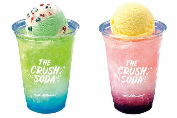 サーティワン夏限定“アイス×氷ソーダ”「ザ・クラッシュソーダ」桃&ぶどう風味の新フレーバー登場