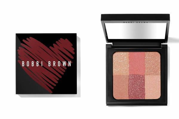 ボビイ ブラウン“クランベリー色”リップやチーク＆アイカラーパレット、“ハート”柄ケースで