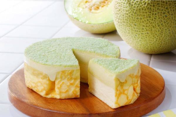 東京ミルクチーズ工場の“メロン”果汁入り「ミルクチーズケーキ メロン」EXPASA海老名限定で