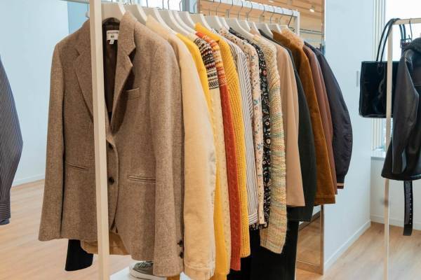 ユニクロ×イネス・ド・ラ・フレサンジュ 20年秋冬 - シルクブラウスやプリーツワンピース