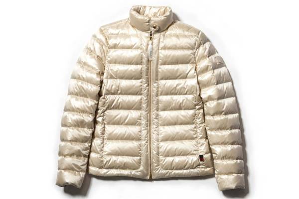 ウールリッチ初のライトダウン「クローバー」シリーズ、”軽量で暖かい”ショート丈＆ロング丈