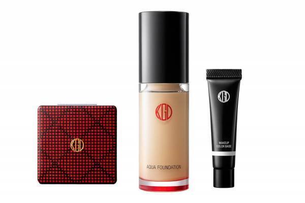 江原道“ファンデ現品”入り2020年クリスマスコフレ、ミラー＆ミニサイズの化粧下地付き