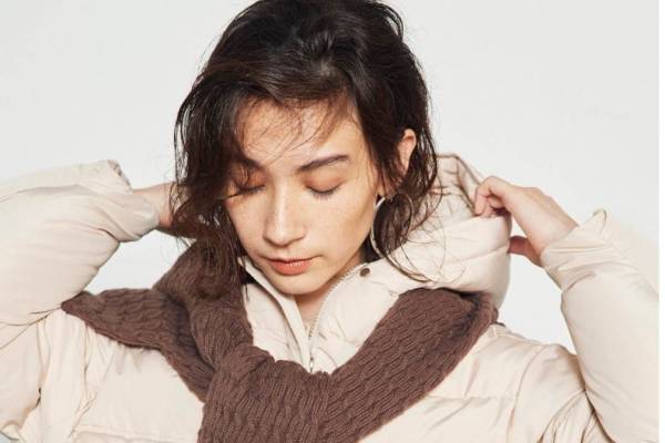 スナイデル20年秋の新作 - 水玉模様のボウタイブラウス&ざっくり編みのビッグニットなど