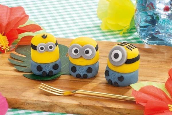 「ミニオン」が和菓子に！バナナ味のボブ＆ストロベリー味のスチュアート、全国ローソンで