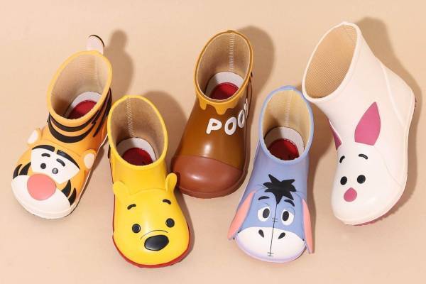 ダイアナからディズニー「くまのプーさん」キッズレインブーツ発売、ピグレット＆ティガーも