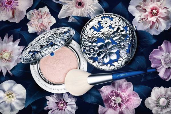 コスメデコルテの“究極のフェイスパウダー”「マルセル ワンダース」ブーケモチーフの花々コンパクト