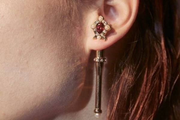 パメオポーズ20年秋冬新作“王女のステッキ”ピアス＆“逆さま”ティアラチョーカー