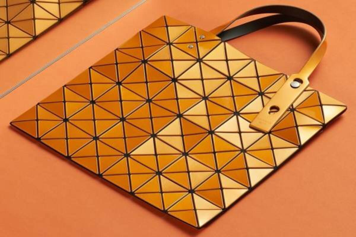 Bao Bao Issey Miyake メタリックカラー の新作バッグ バイカラートートなど 年8月15日 ウーマンエキサイト 1 3