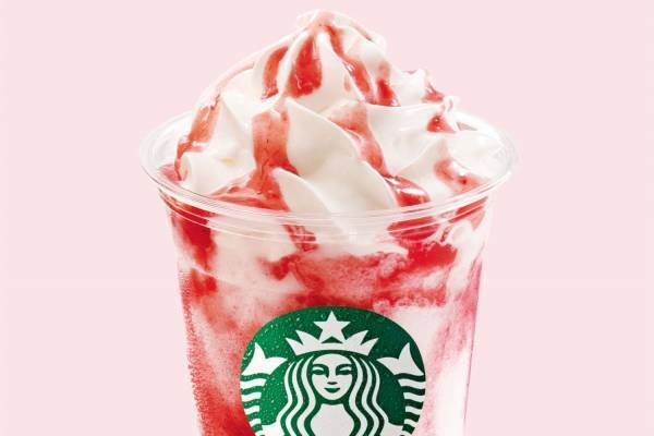 スターバックスから“苺ミルク”の限定フラペチーノ、甘酸っぱい苺とまろやかミルクの味わい