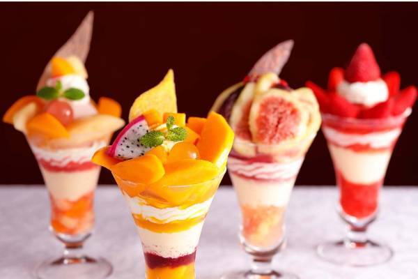 資生堂パーラー 銀座本店「2020真夏のパフェフェア」桃や苺、完熟マンゴー主役の贅沢パフェ