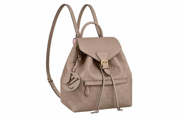 ルイ・ヴィトン「モンスリ」新作バックパック、“型押し”モノグラムレザー＆LV チャーム