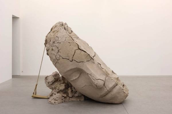 金沢21世紀美術館でミヒャエル・ボレマンスとマーク・マンダースの2人展、“作品と対話する”静寂の空間