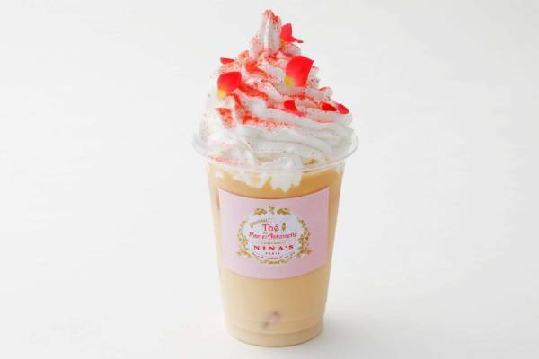 「フランス展」名古屋で、“食べられる花びら”を飾ったミルクティーや芳醇バターのキャラメルパフェ