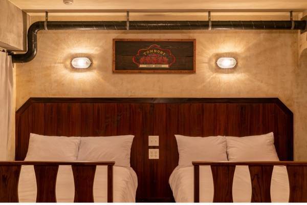 西野亮廣の人気絵本『えんとつ町のプペル』モチーフの“隠れ宿”が大阪・日本橋に、1室のみの提供