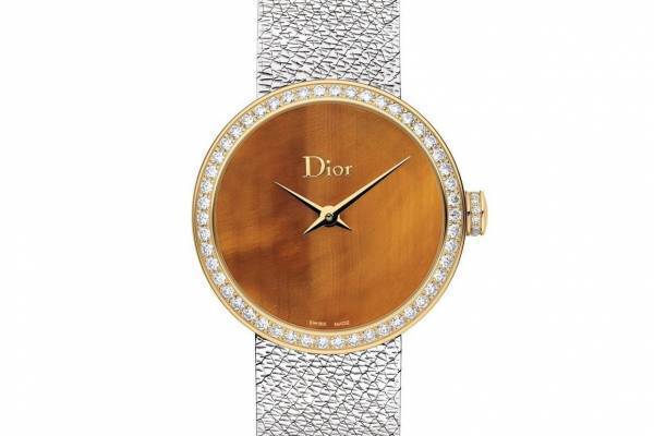 ディオールの腕時計「ラ デ ドゥ ディオール サティ―ヌ」タイガーアイ＆マザー オブ パール使用