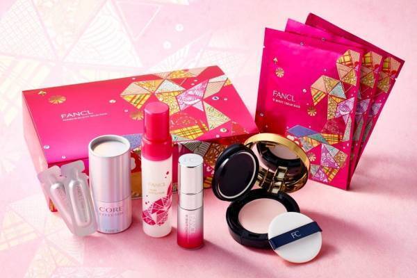 ファンケル限定スキンケアコフレ、先行型美容液「コアエフェクター」に“千代紙”着想のピンク色ボックス