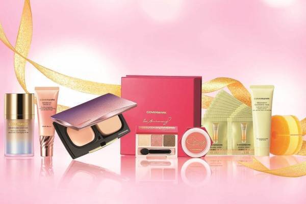 カバーマークのクリスマスコフレ2020、“ジェルおしろい”や人気ファンデ＆化粧下地のセット