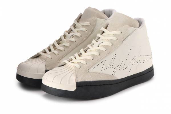 ヨウジヤマモト×アディダス“往年の名作”シューズをアレンジ、パンチングドットロゴ入り