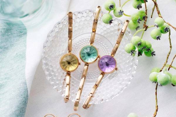 “まるでキャンディ”スピカ新作ウォッチ「ジュエルスイーツ」透け感ドームガラスの文字盤