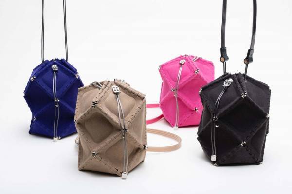 ゴジュウニ バイ ヒカルマツムラのバッグ「ミス ロボット」スエード風素材＆レザーを使った新作